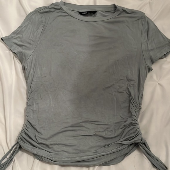SHEIN Ruched Tee - Picture 4 of 5